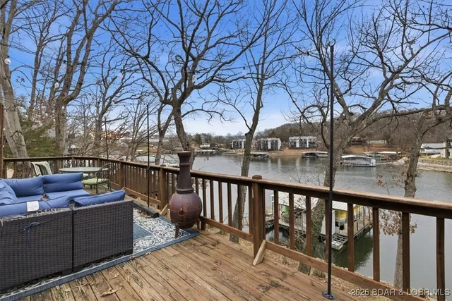 $519,900 | 31268 Dogwood Lane, Rocky Mount, MO 65072