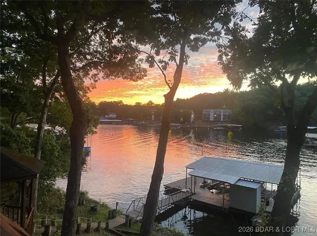 $519,900 | 31268 Dogwood Lane, Rocky Mount, MO 65072