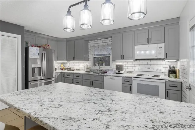 $519,900 | 31268 Dogwood Lane, Rocky Mount, MO 65072