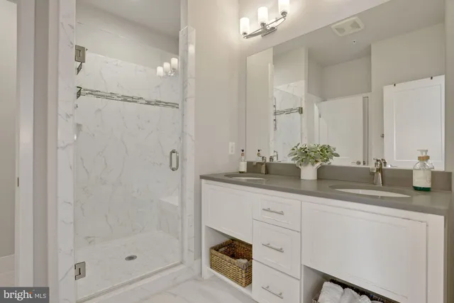 $1,399,000 | 2973 Winter Jack Lane, Fairfax, VA 22031