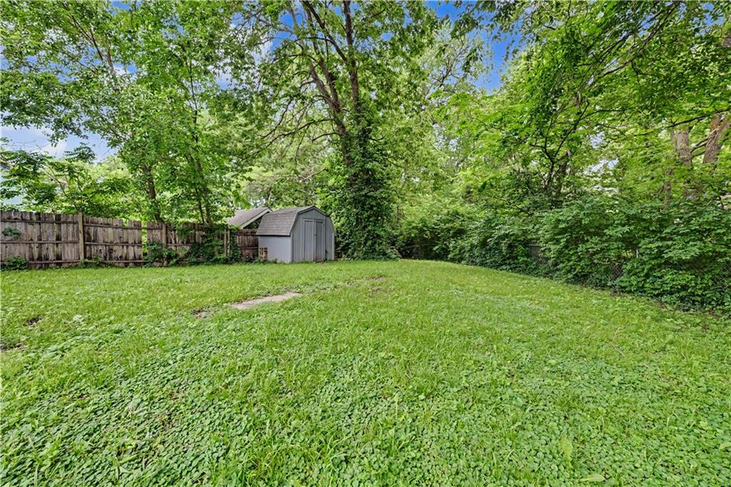 1418 Maple Lane Lawrence, KS 66044 - Photo 18 of 21