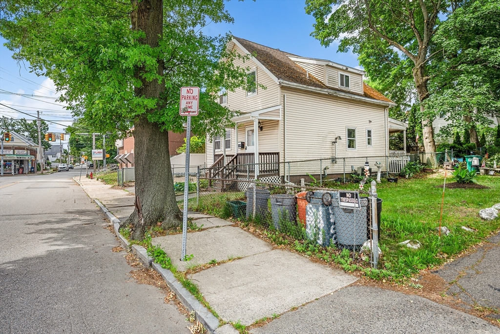 8 Myrtle Street Lynn, MA 01905 - Photo 26 of 36