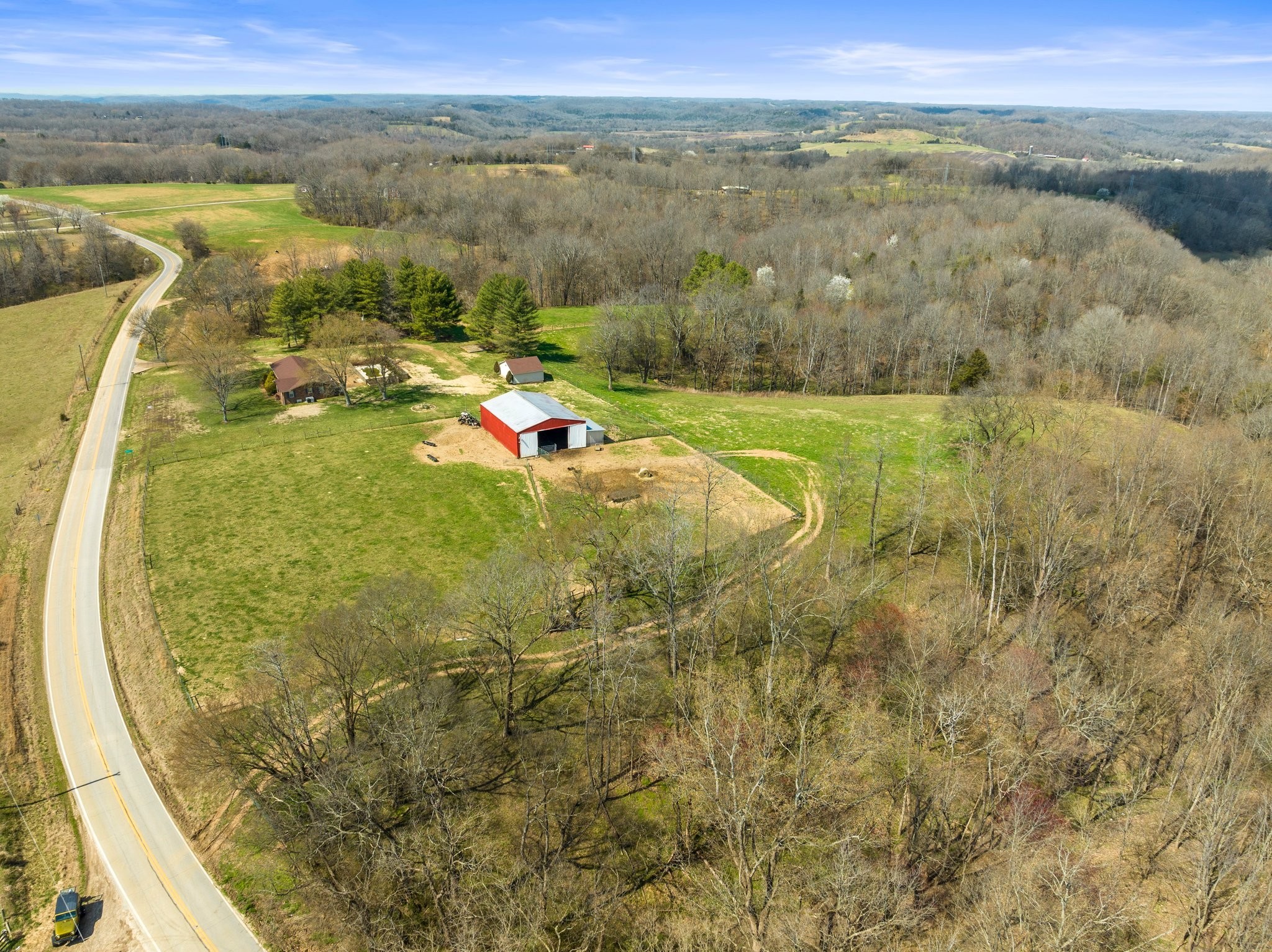 442 Shady Grove Road Flintville, TN 37335 - Photo 39 of 44 a view of a lake with a mountain