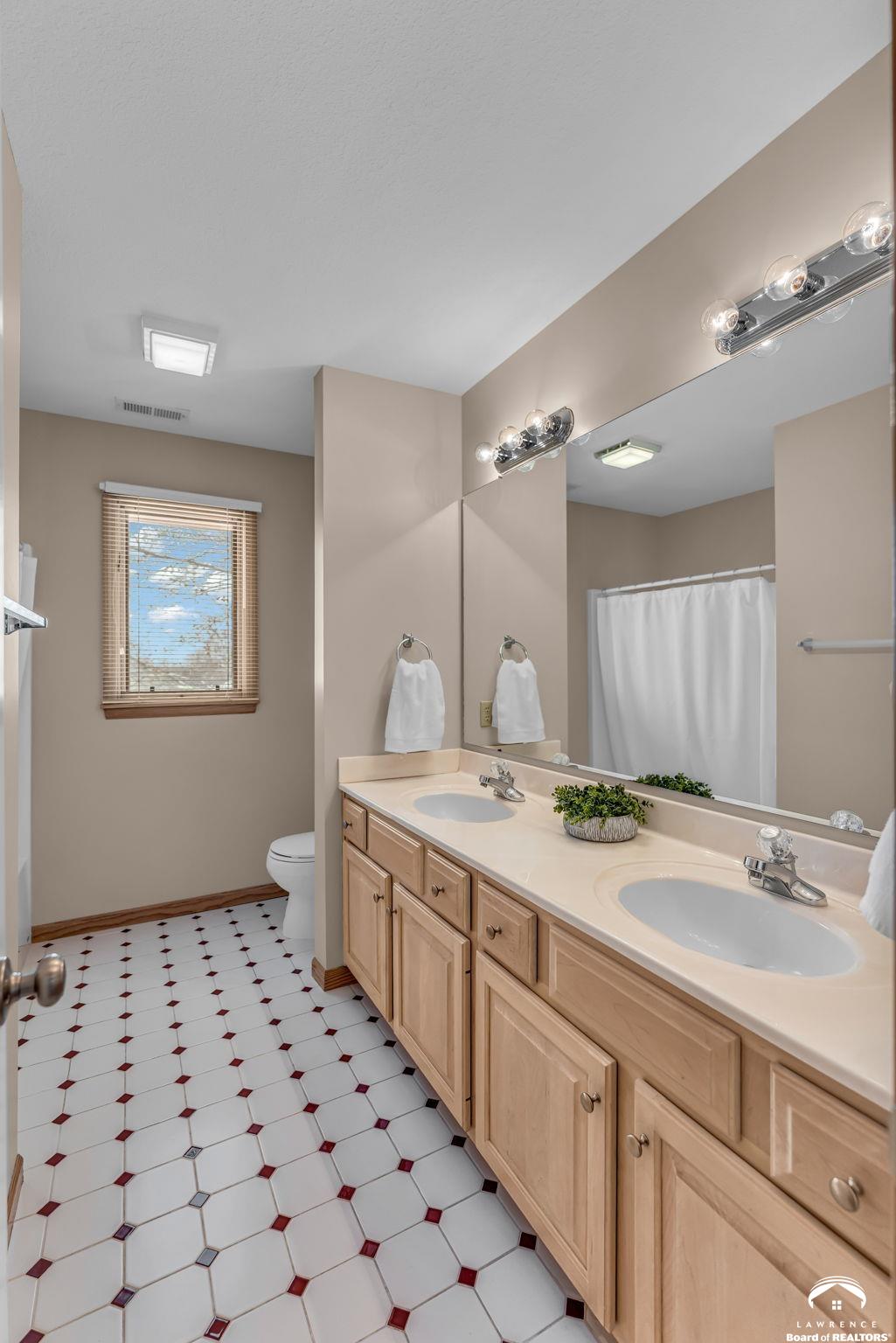 2014 Riviera Court Lawrence, KS 66047 - Photo 32 of 54