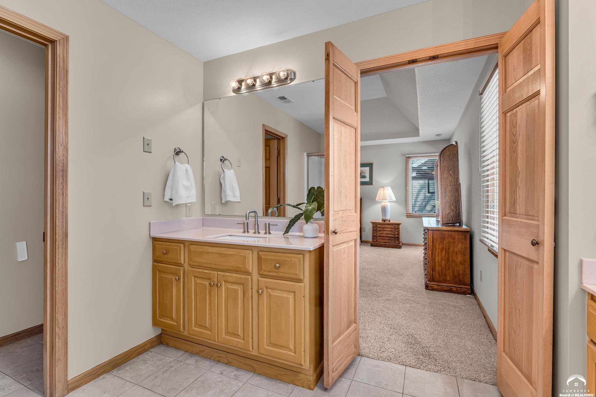 2014 Riviera Court Lawrence, KS 66047 - Photo 37 of 54