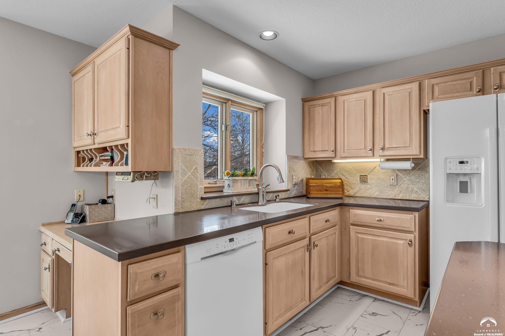 2014 Riviera Court Lawrence, KS 66047 - Photo 10 of 54