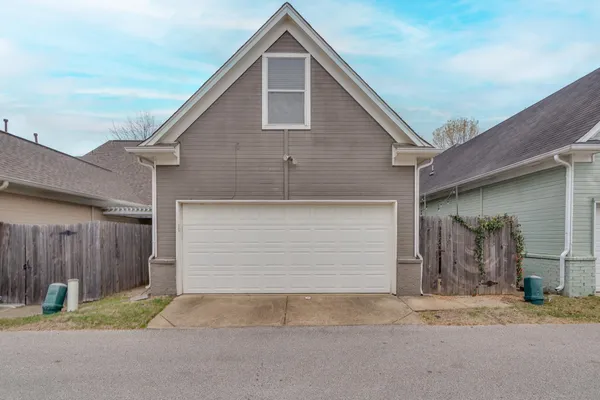 $360,000 | 1415 Down River Drive, Memphis, TN 38103