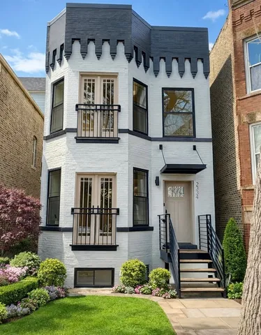 $1,675,000 | 2334 North Oakley Avenue, Chicago, IL 60647