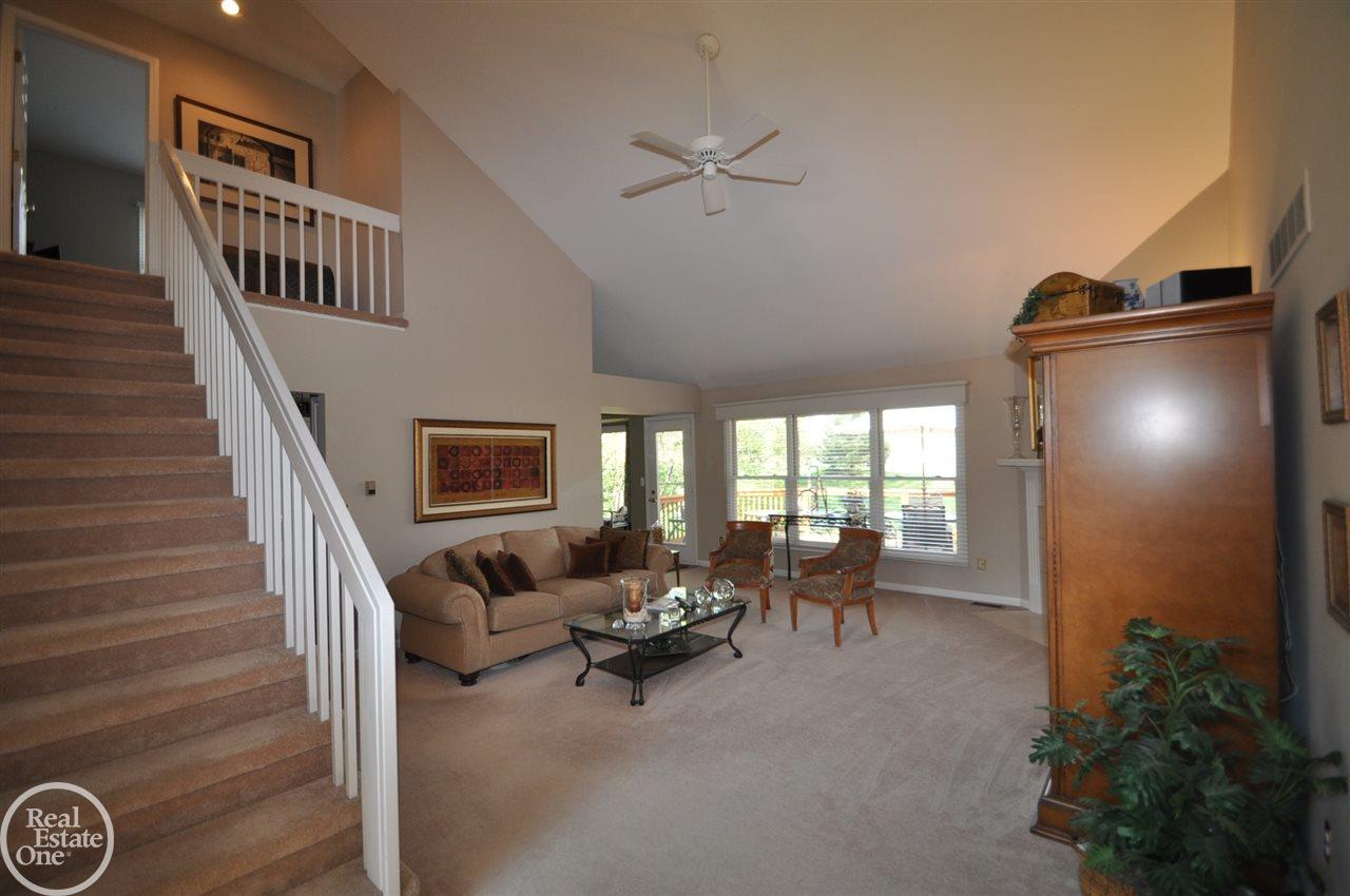 3295 Fulham Drive Rochester Hills, MI 48309 - Photo 4 of 27