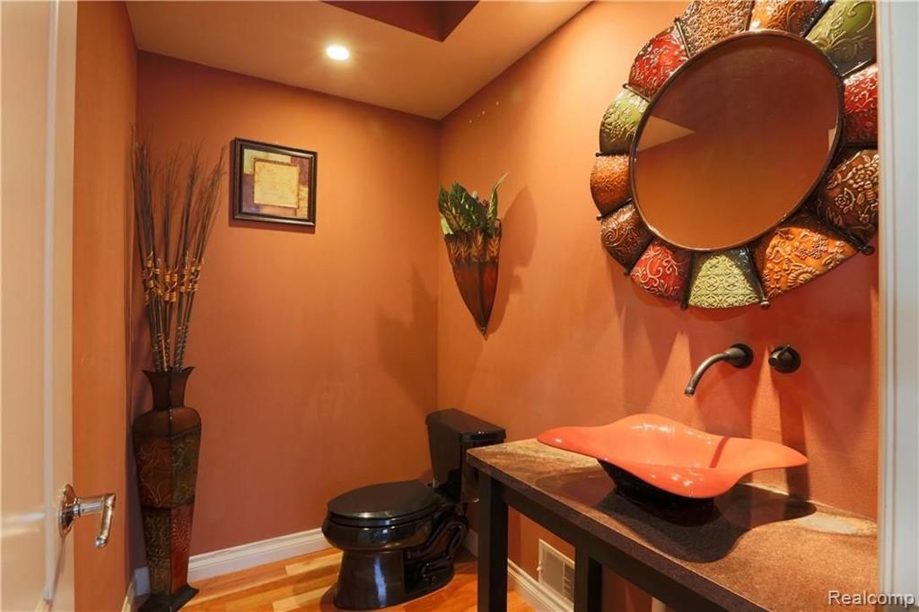 912 West 3rd Street Rochester, MI 48307 - Photo 17 of 46