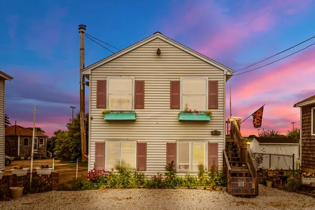 $795,500 | 34 Cable Avenue, Salisbury, MA 01952