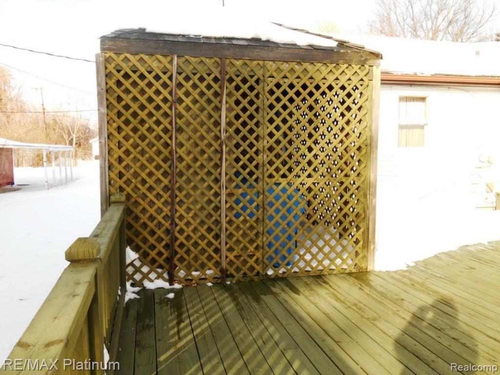 1840 Gray Road Howell, MI 48843 - Photo 30 of 35 Enclosed Hot Tub