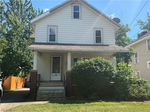 $69,900 | 1049 West 12th Street, Lorain, OH 44052