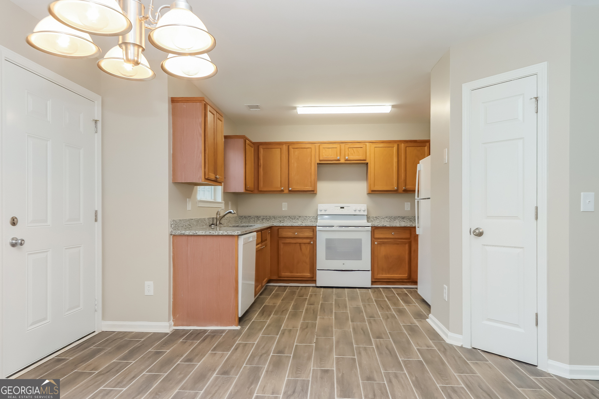 312 Harris Avenue Locust Grove, GA 30248 - Photo 5 of 16