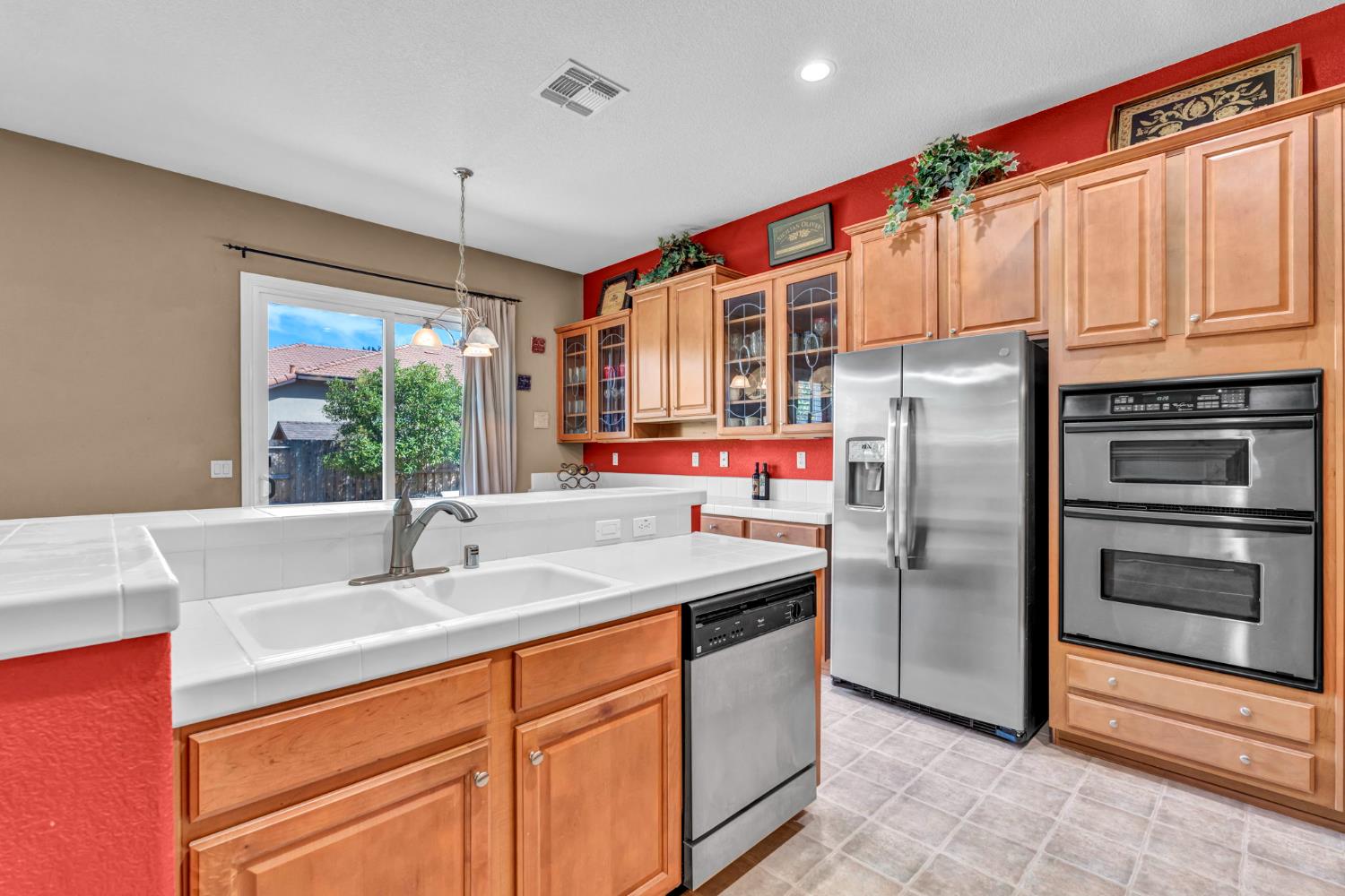 2202 Acorn Ridge Court Folsom, CA 95630 - Photo 17 of 36 Gallery Image 17
