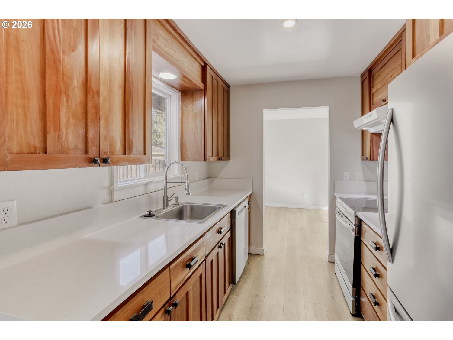 13405 Southwest Park Way Beaverton, OR 97005 - Photo 12 of 36