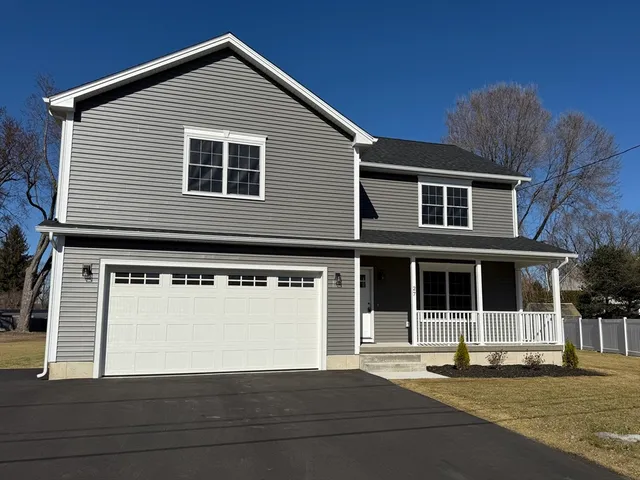 a house view with a outdoor space