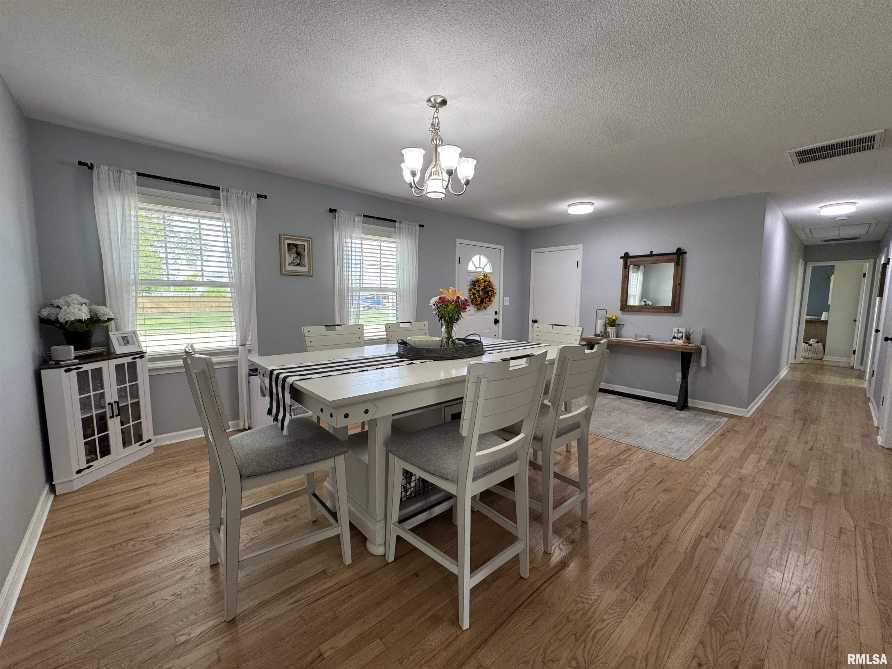 1804 Deerfield Road Chatham, IL 62629 - Photo 10 of 55 Gallery Image 10