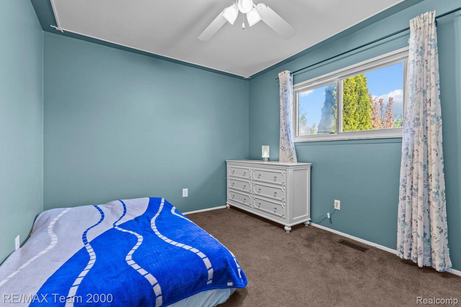 43139 Avon Road Canton, MI 48187 - Photo 17 of 27 Gallery Image 17