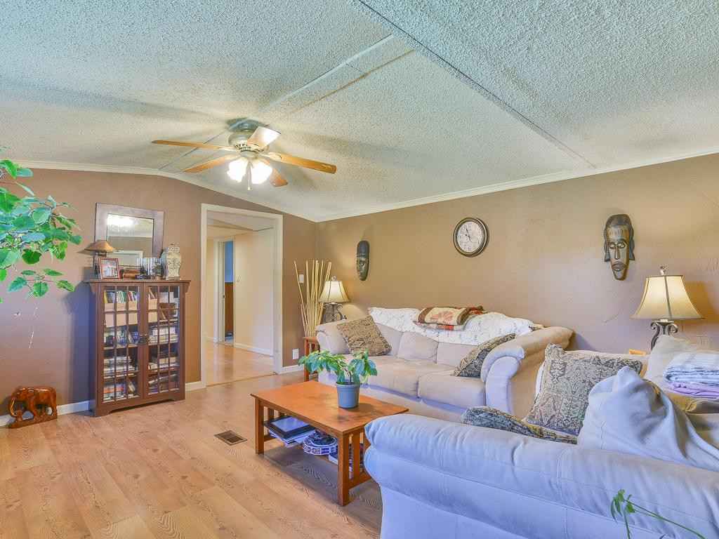 369 Miller Road Telford, TN 37690 - Photo 15 of 36 Living Room