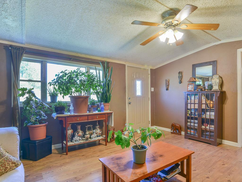 369 Miller Road Telford, TN 37690 - Photo 18 of 36 Living room facing door