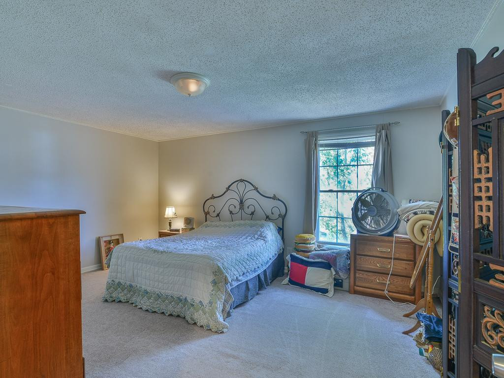 369 Miller Road Telford, TN 37690 - Photo 20 of 36 Huge Master Bedroom
