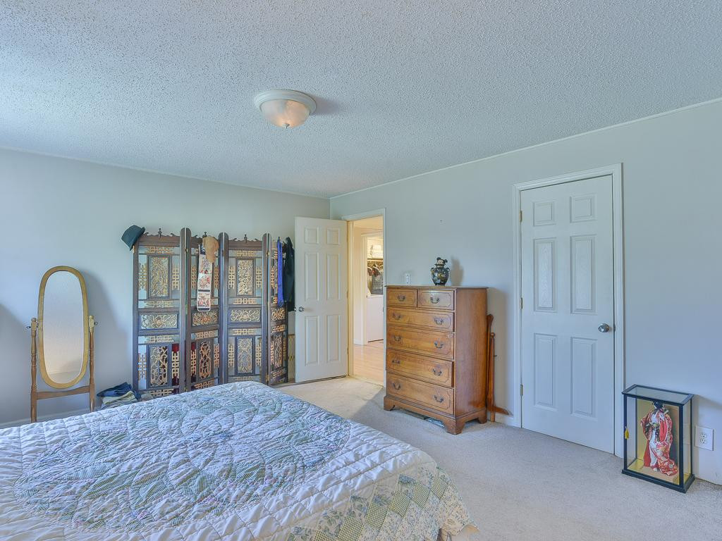 369 Miller Road Telford, TN 37690 - Photo 21 of 36 Huge Master Bedroom