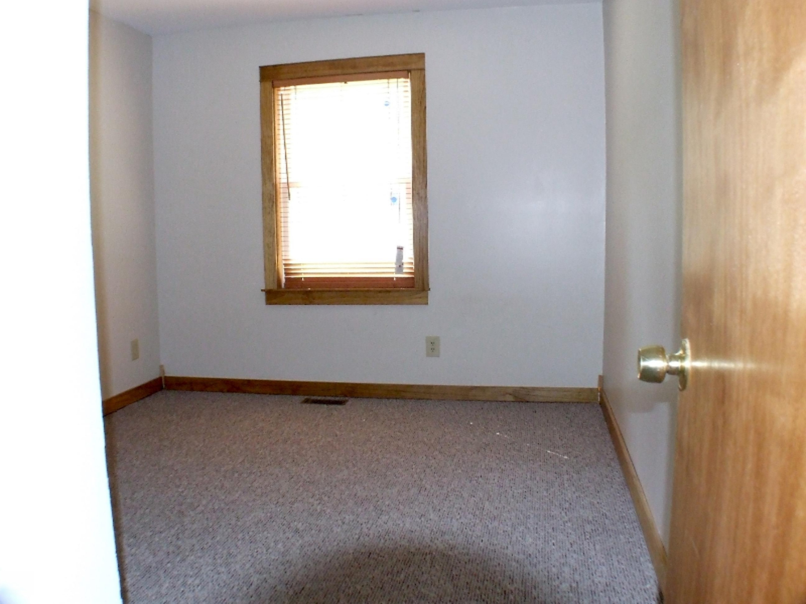 5615 Ridge Road Stevensville, MI 49127 - Photo 8 of 11 2nd bedroom