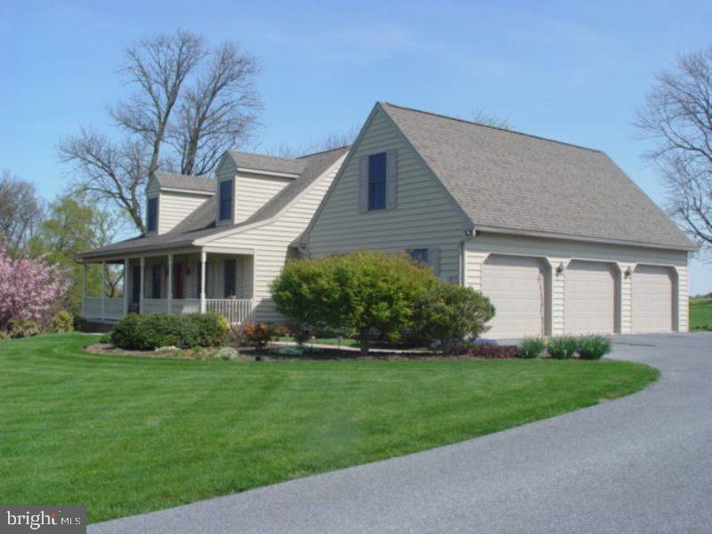 200 Bomberger Road Lititz, PA 17543 - Photo 3 of 51