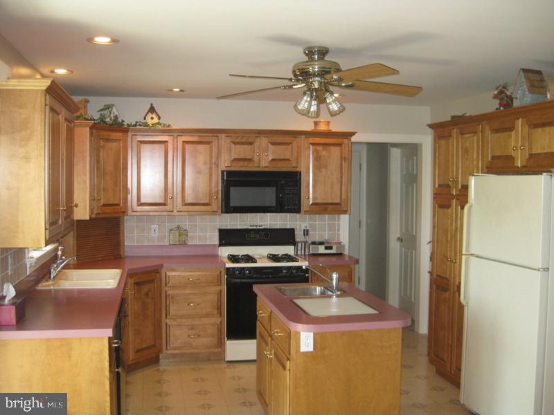 200 Bomberger Road Lititz, PA 17543 - Photo 32 of 51