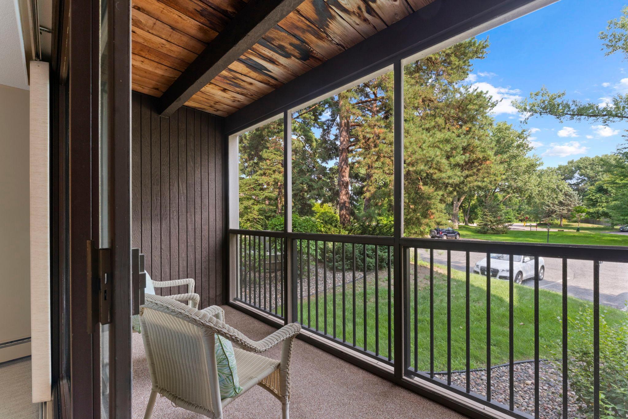 8549 Irwin Road, Unit 126 Bloomington, MN 55437 - Photo 7 of 31 Gallery Image 7