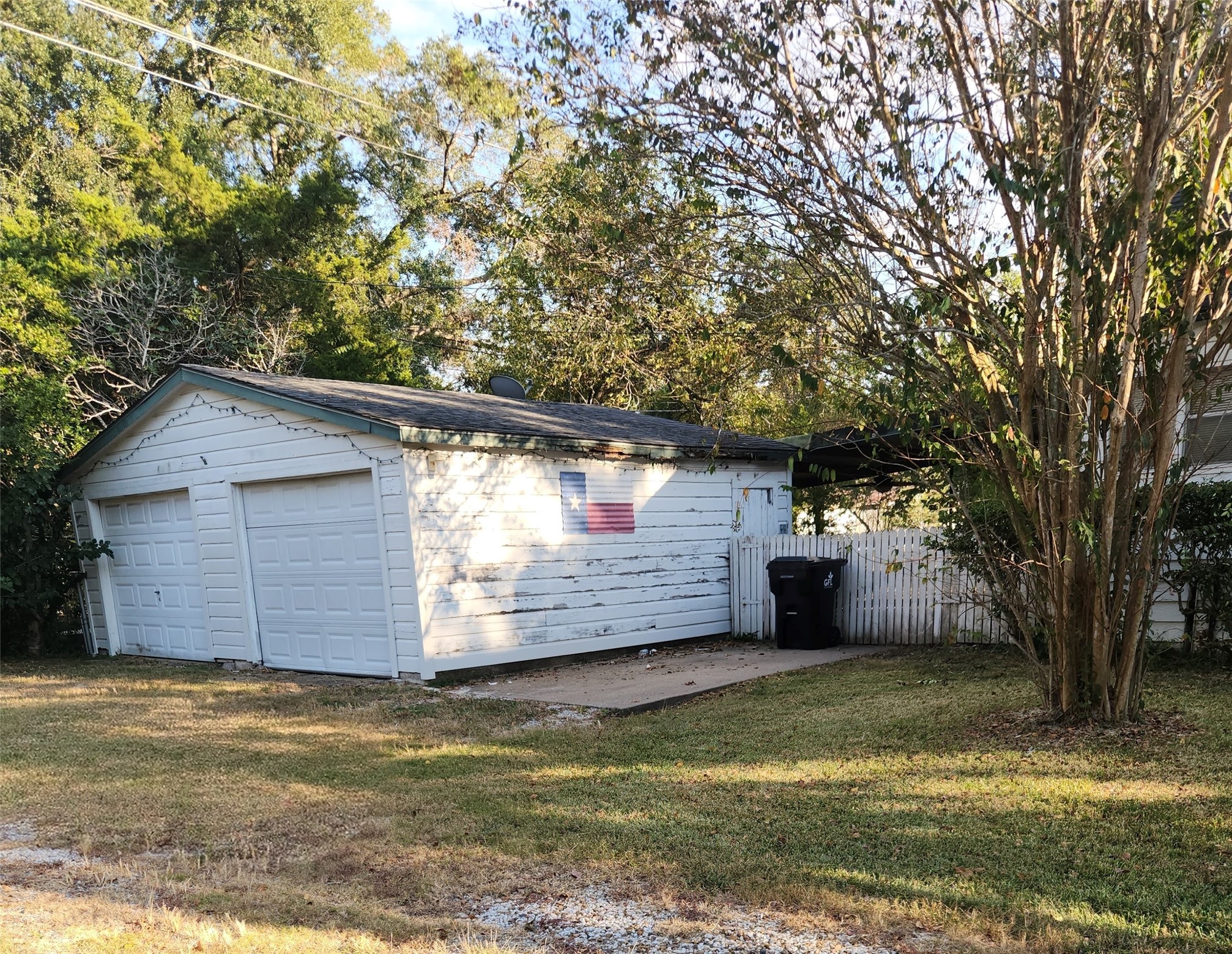 1400 Dyer Avenue Rosenberg, TX 77471 - Photo 18 of 20 a view of outdoor space and yard