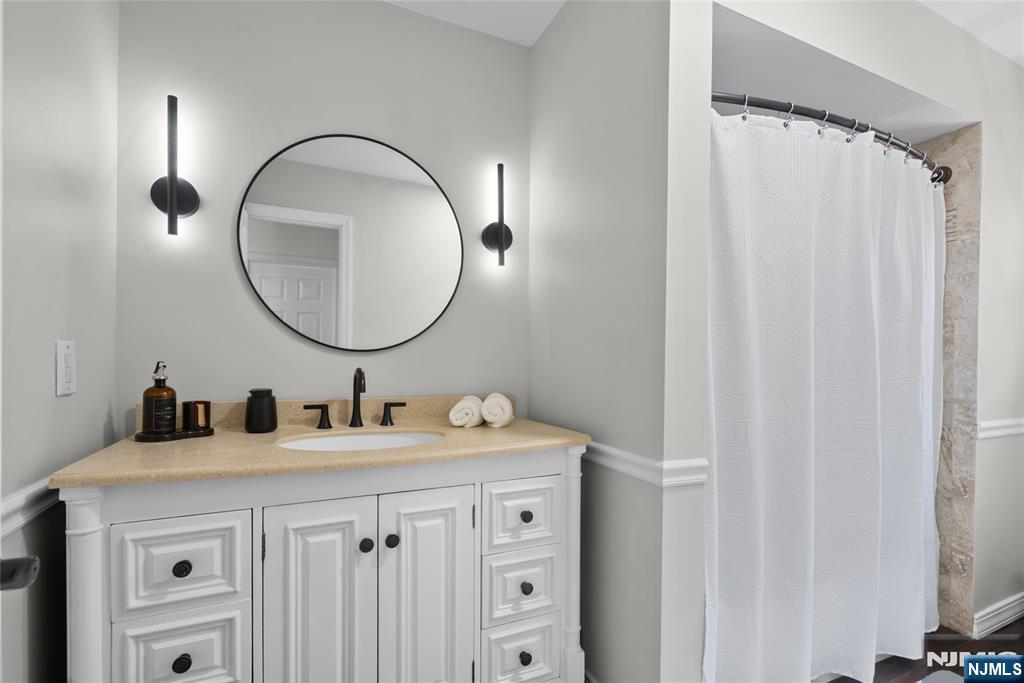 809 2nd Street, Unit 2 Secaucus, NJ 07094 - Photo 12 of 14 Gallery Image 12