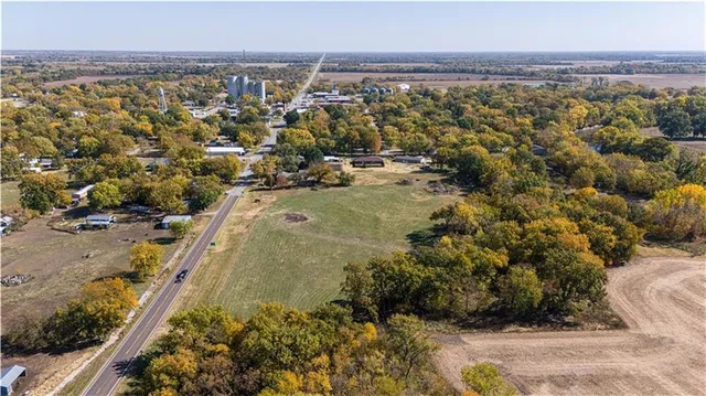 $52,000 | 61 6th Street, LeRoy, KS 66857