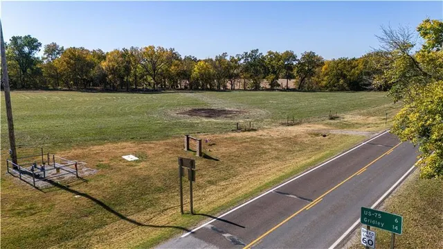 $52,000 | 61 6th Street, LeRoy, KS 66857