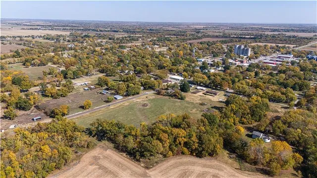 $52,000 | 61 6th Street, LeRoy, KS 66857