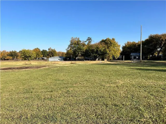 $52,000 | 61 6th Street, LeRoy, KS 66857