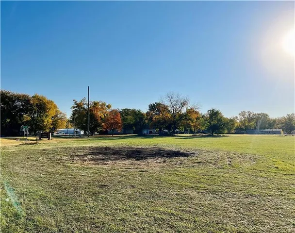 $52,000 | 61 6th Street, LeRoy, KS 66857