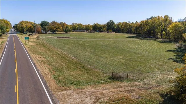 $52,000 | 61 6th Street, LeRoy, KS 66857