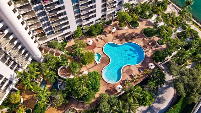 $6,200 | 520 Brickell Key Drive, Unit A604, Miami, FL 33131