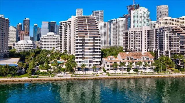 $6,200 | 520 Brickell Key Drive, Unit A604, Miami, FL 33131