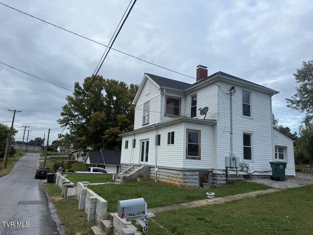 539 Madison Street Bristol, VA 24201 - Photo 1 of 22 103619_3