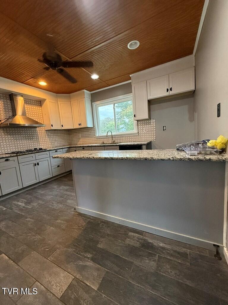 539 Madison Street Bristol, VA 24201 - Photo 2 of 22 103619_1