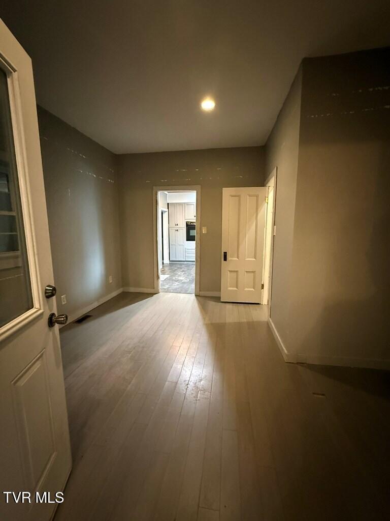 539 Madison Street Bristol, VA 24201 - Photo 6 of 22 103619_18