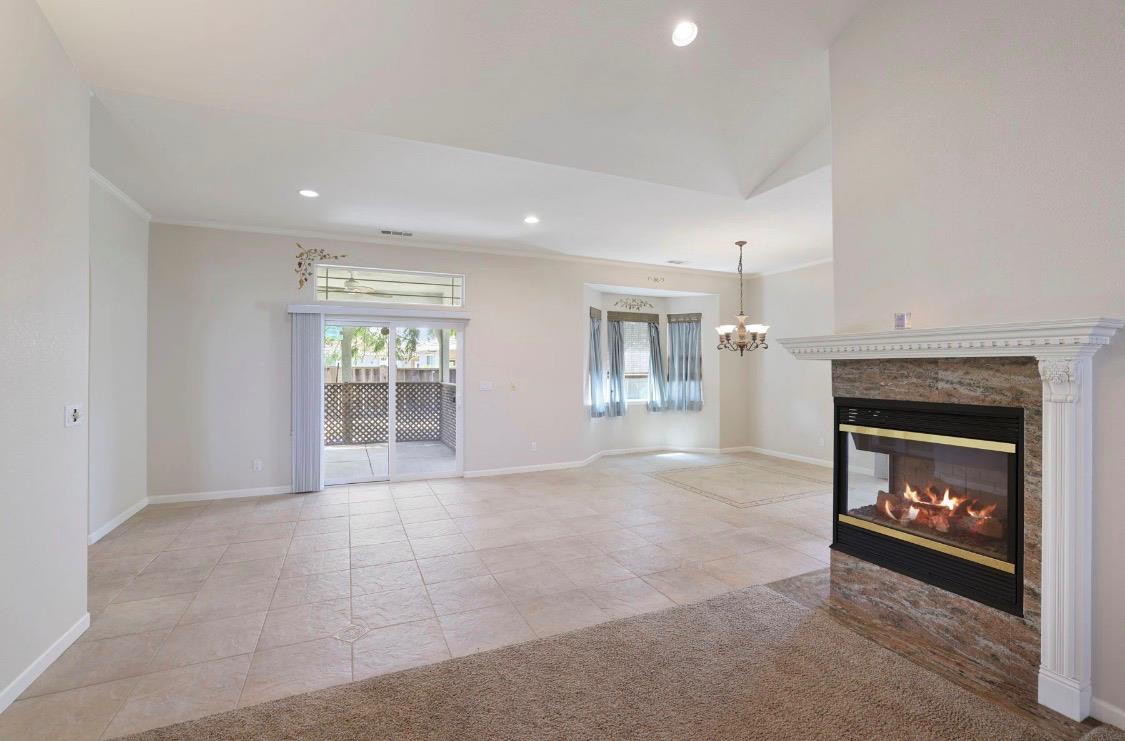 1864 Miriam Way Ripon, CA 95366 - Photo 9 of 43 Gallery Image 9