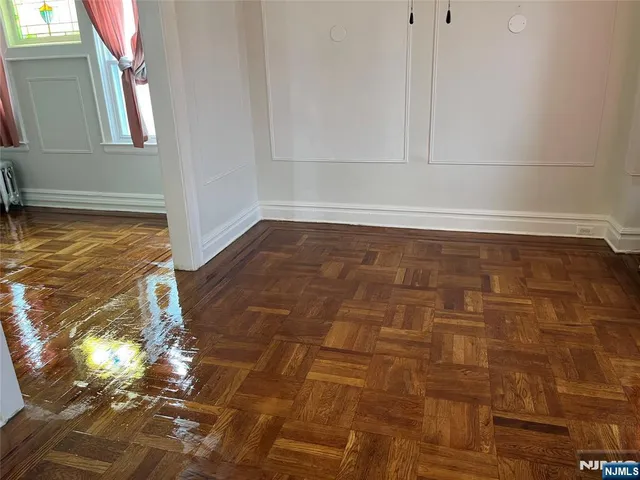 $2,725 | 202 North 17th Street, Unit 2, Bloomfield, NJ 07003