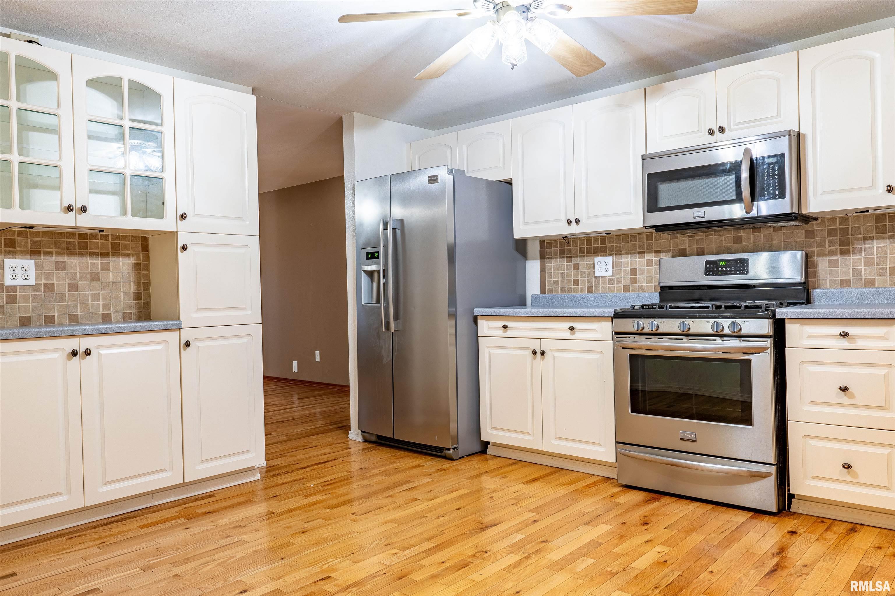 2008 Sheridan Road Pekin, IL 61554 - Photo 6 of 26