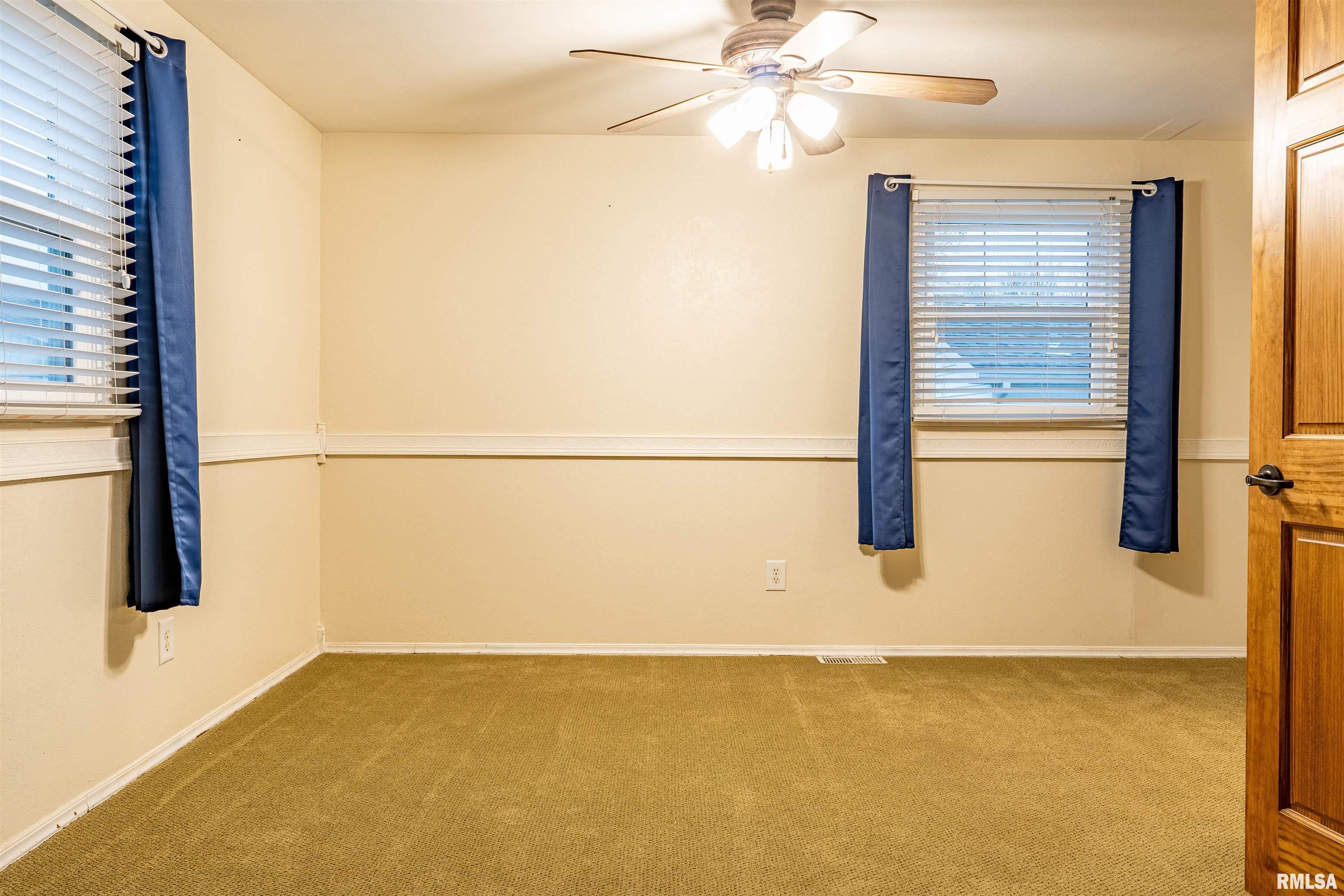 2008 Sheridan Road Pekin, IL 61554 - Photo 9 of 26