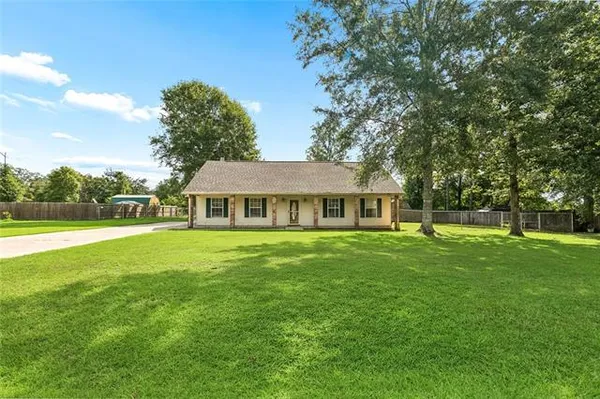 $215,000 | 53442 Rock Ridge Drive, Loranger, LA 70446
