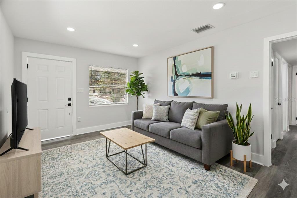 1535 Hialeah Street Orlando, FL 32808 - Photo 9 of 52